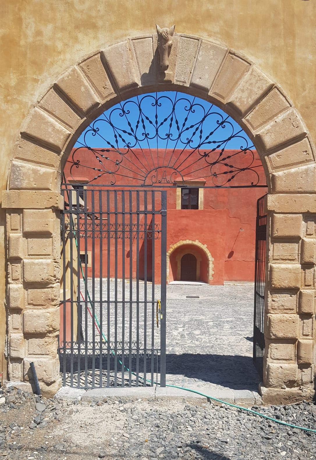2 arco entrata casina principe dopo